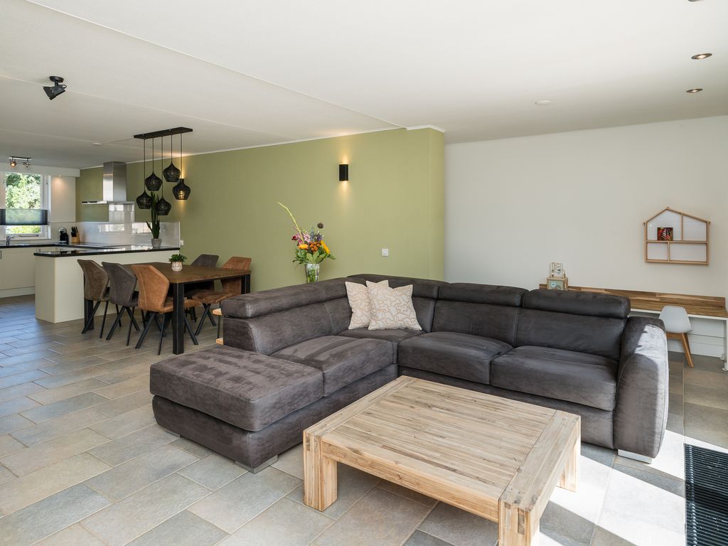 Clara Wichmannstraat 86, Ridderkerk