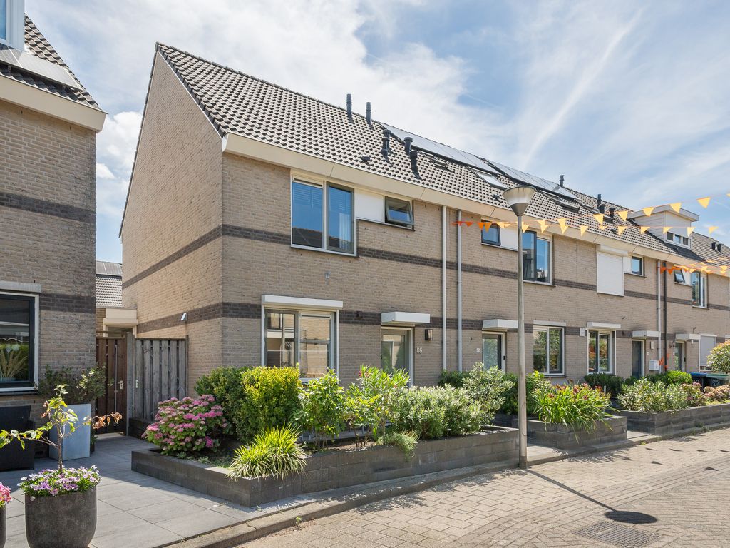 Clara Wichmannstraat 86, Ridderkerk