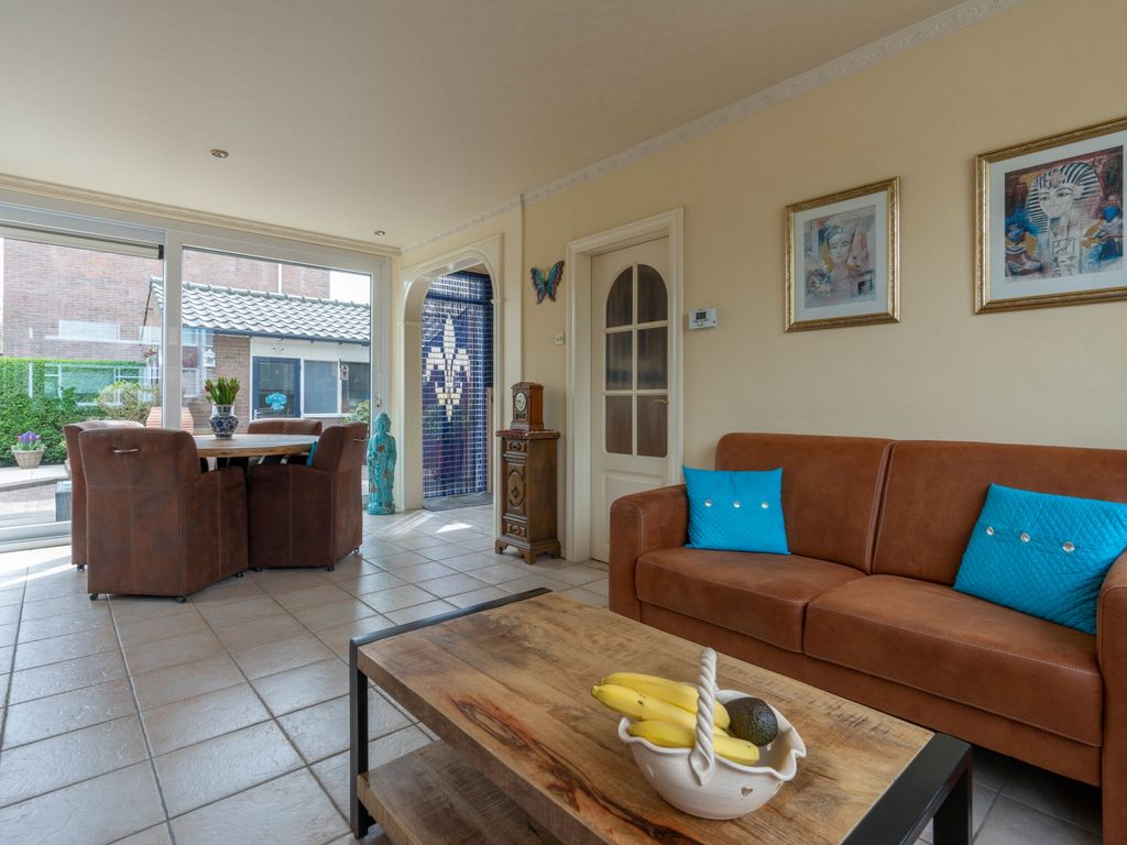 Graaf Florisstraat 1, Ridderkerk