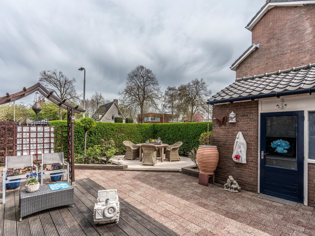 Graaf Florisstraat 1, Ridderkerk