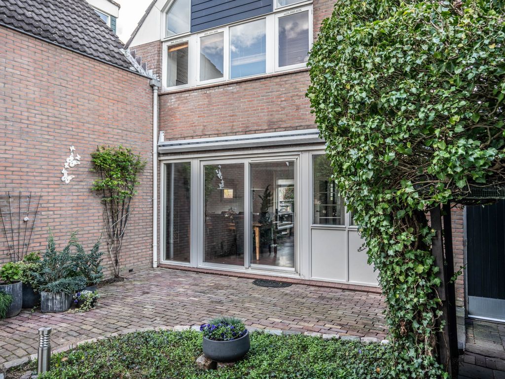 Rosmolen 160, Ridderkerk