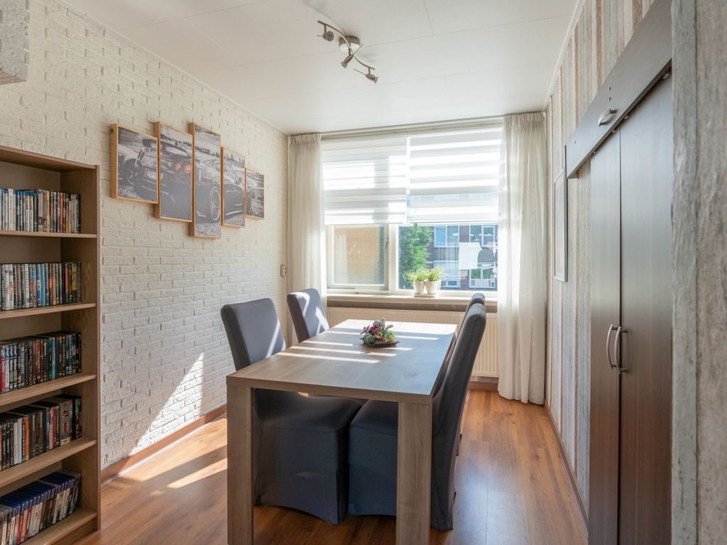 Dr. de Visserstraat 24, Ridderkerk