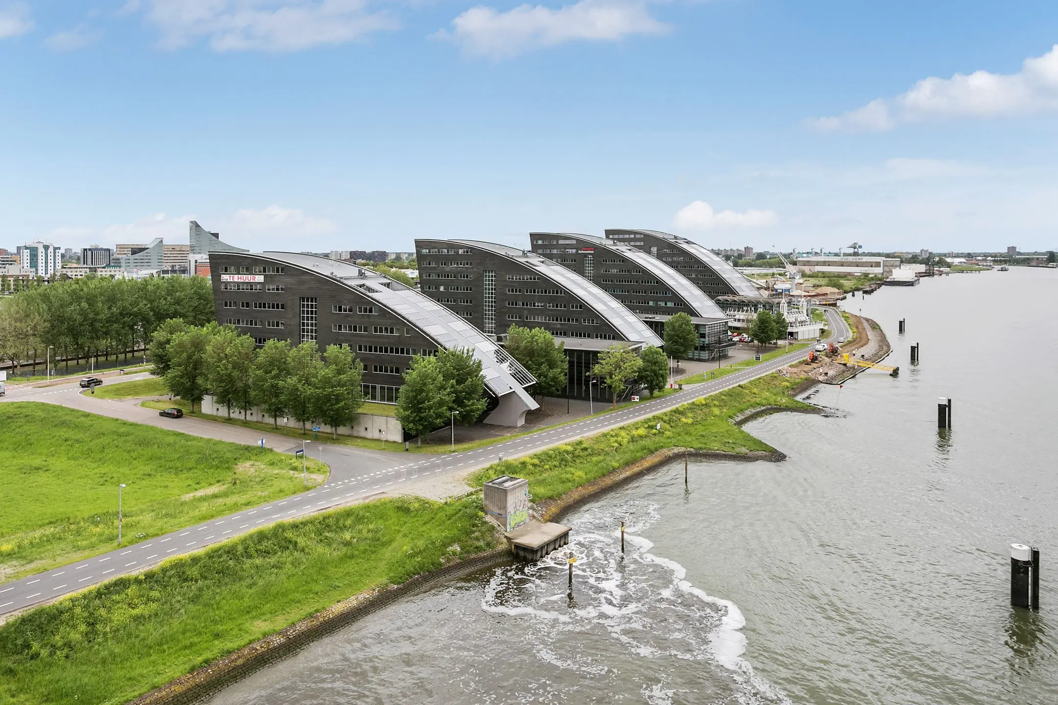 EQ Investments heeft namens Meerdervoort kantorencampus Riverside Offices (13.000 m2) aangekocht.