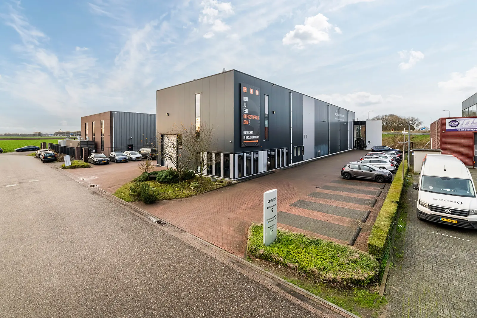 Transactie bericht: EQ bemiddeld bij verkoop van langjarig en solide verhuurd bedrijfscomplex aan de Baileybrugweg 7-9 in Raamsdonksveer