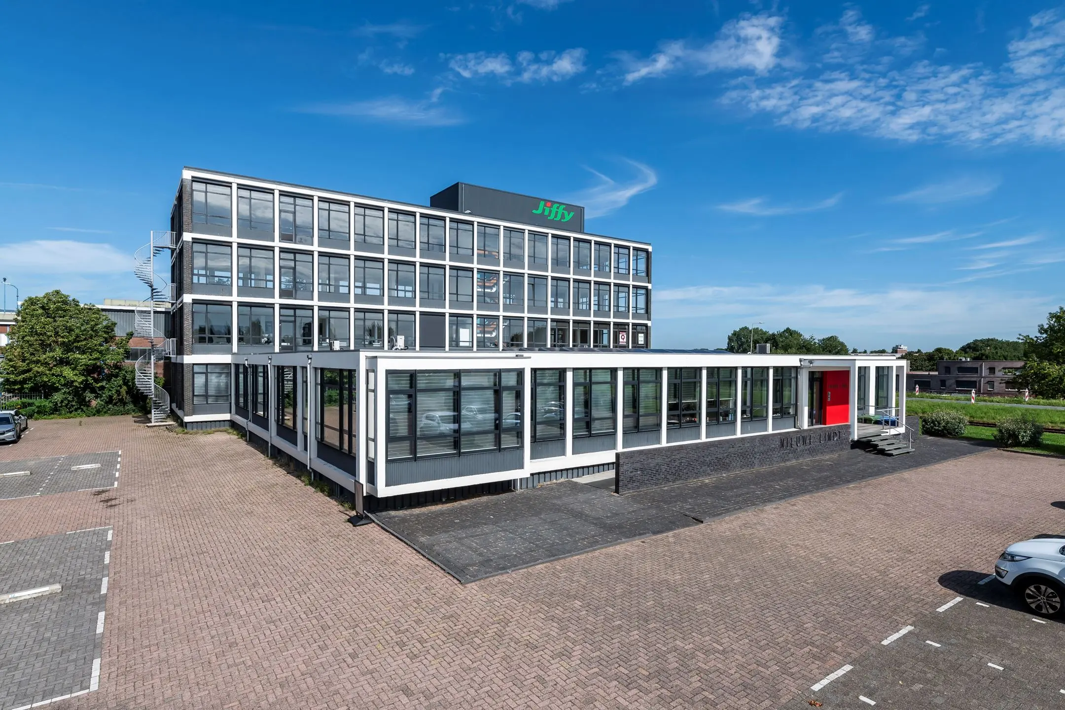 SQALE huurt circa 500 m2 in kantoorgebouw Develhaven in Zwijndrecht