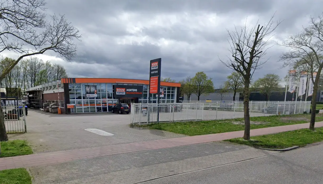 Transactie van vrijstaand bedrijfspand op zichtlocatie in Etten-Leur