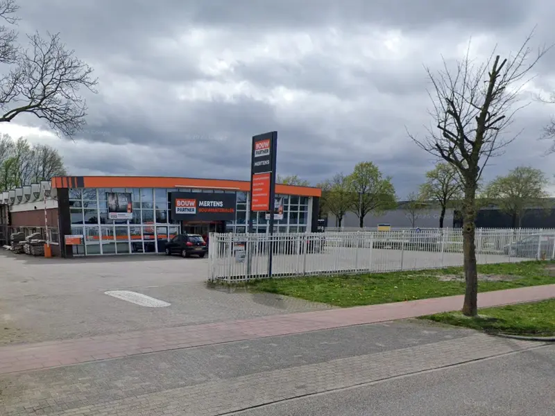 Transactie van vrijstaand bedrijfspand op zichtlocatie in Etten-Leur