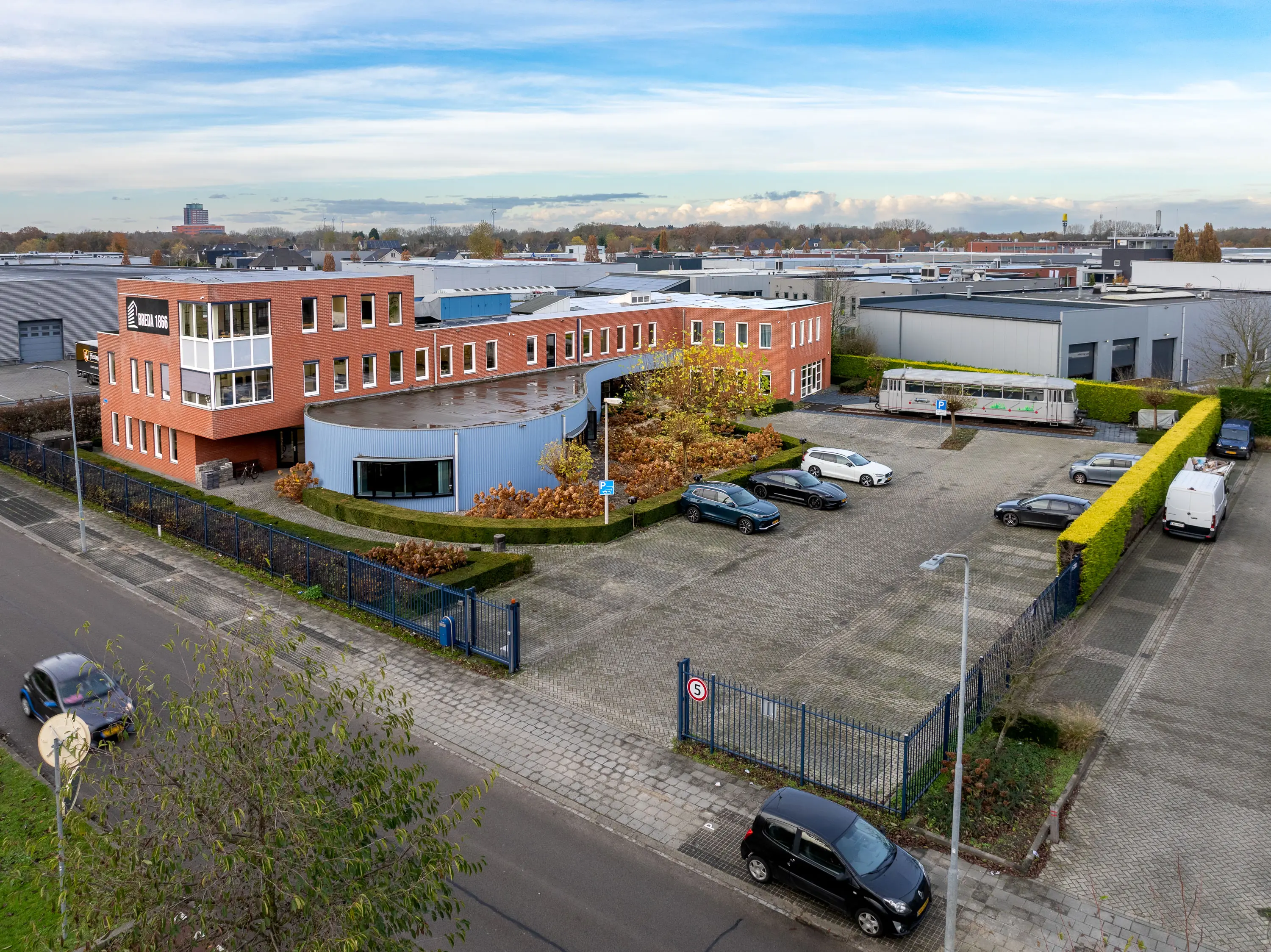 Ingersoll Rand huurt circa 350 m² kantoorruimte in Breda 1866