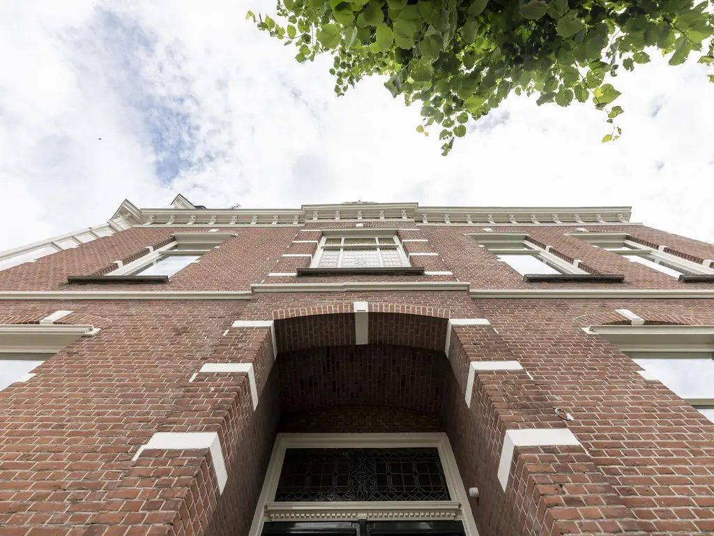 Baronielaan 1, BREDA