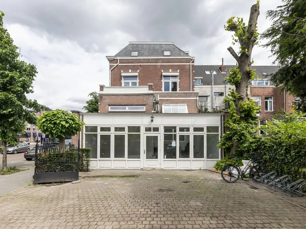 Baronielaan 1, BREDA