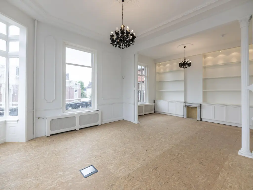 Baronielaan 1, BREDA