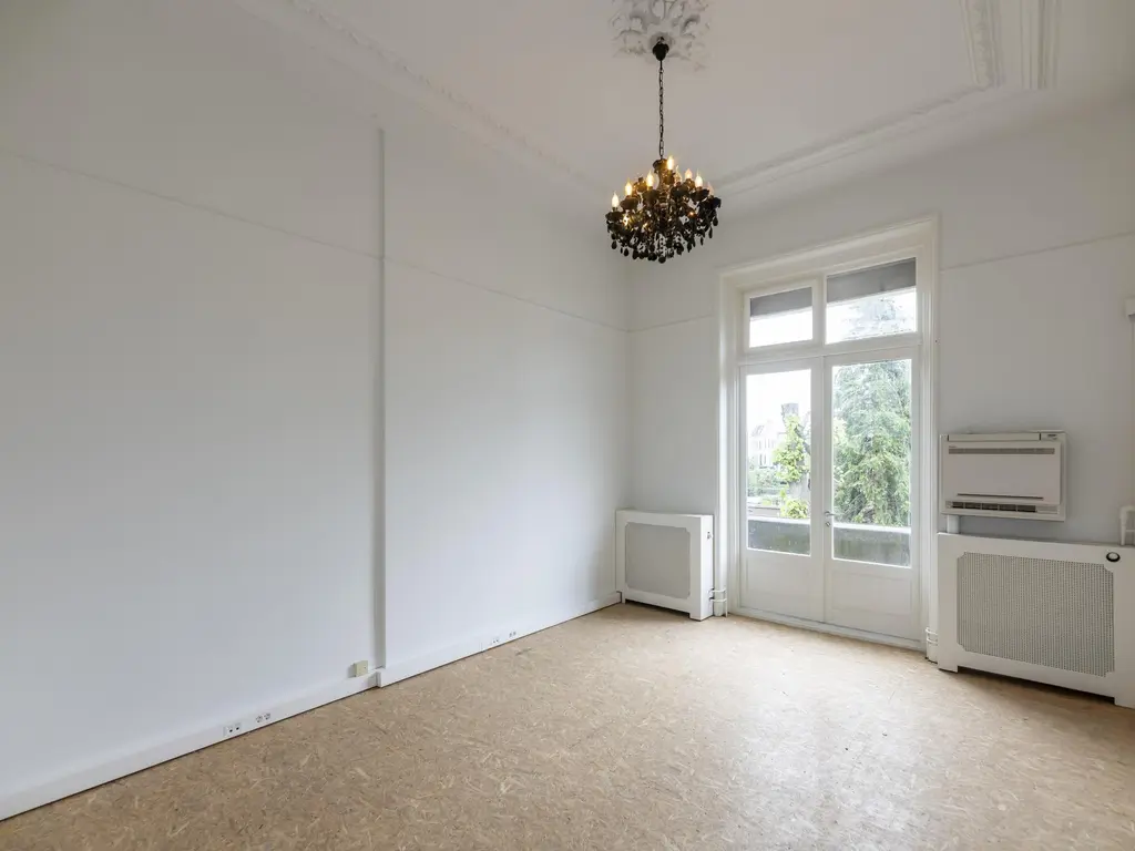 Baronielaan 1, BREDA