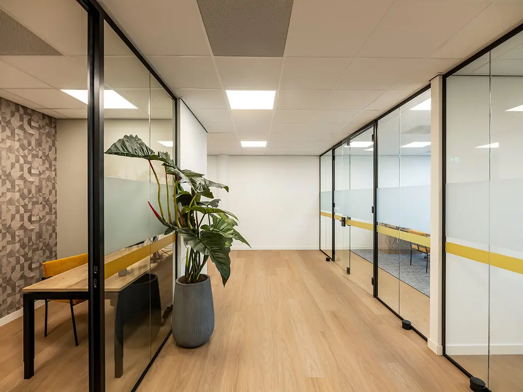 Minervum 7032, Breda