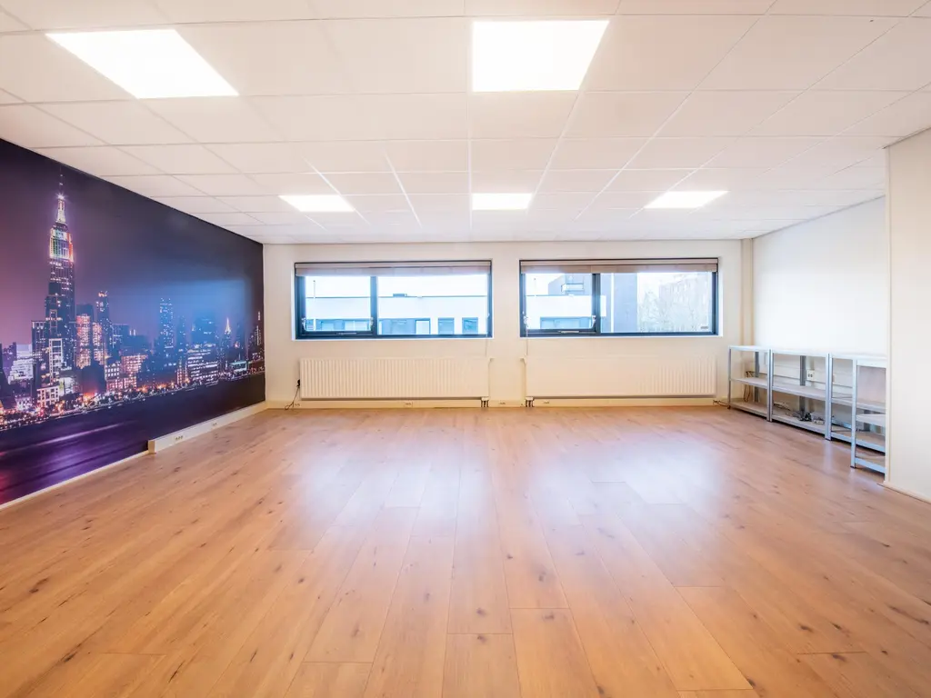 Minervum 7456A, Breda