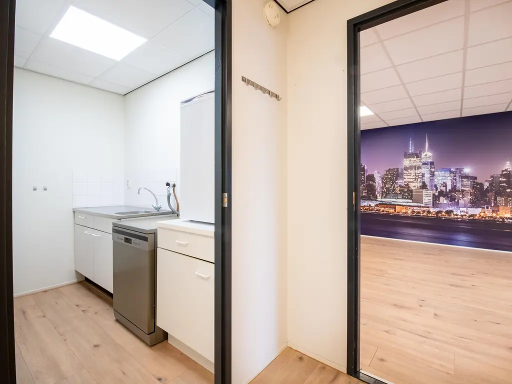 Minervum 7456A, Breda