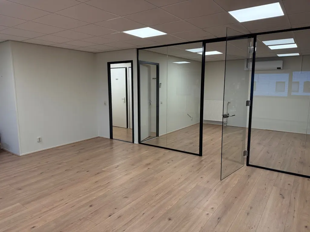 Minervum 7456A, Breda