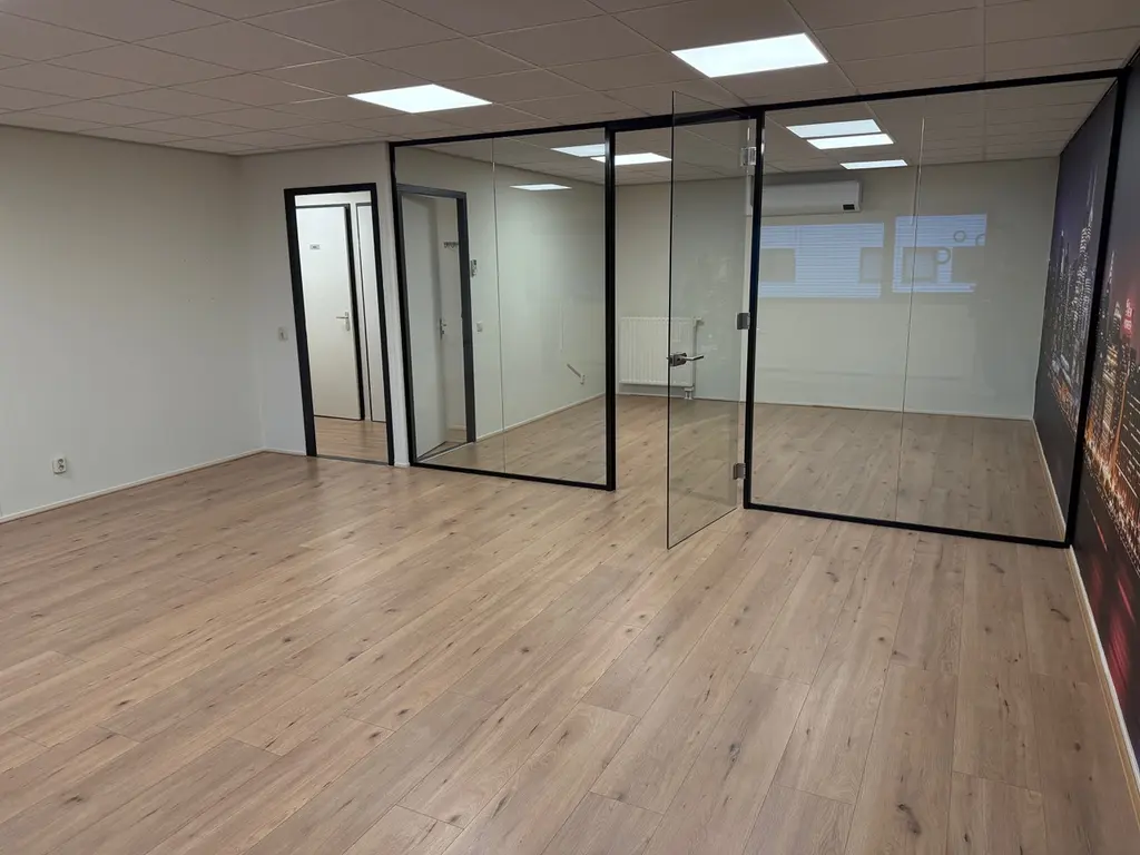 Minervum 7456A, Breda