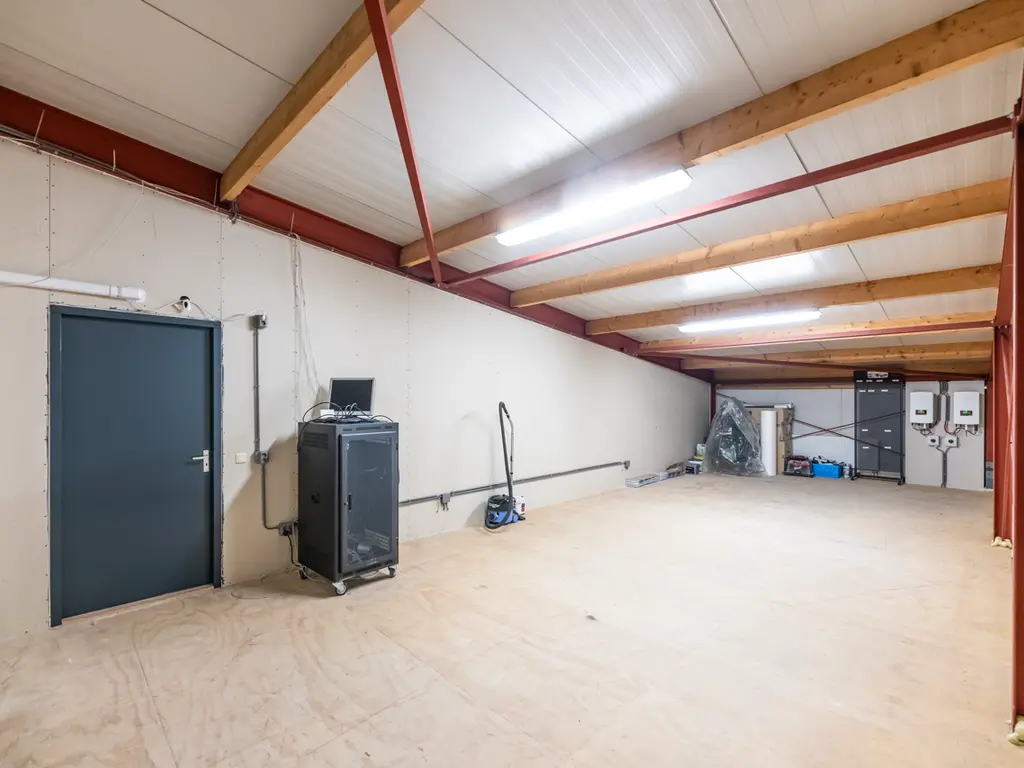 Nijverheidsweg 16, Bavel