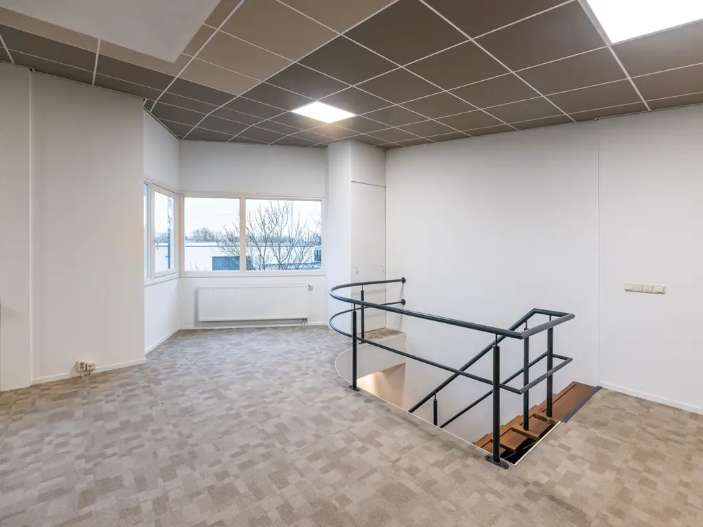 Nijverheidsweg 16, Bavel