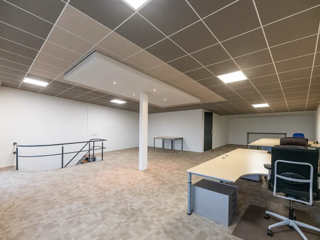 Nijverheidsweg 16, Bavel