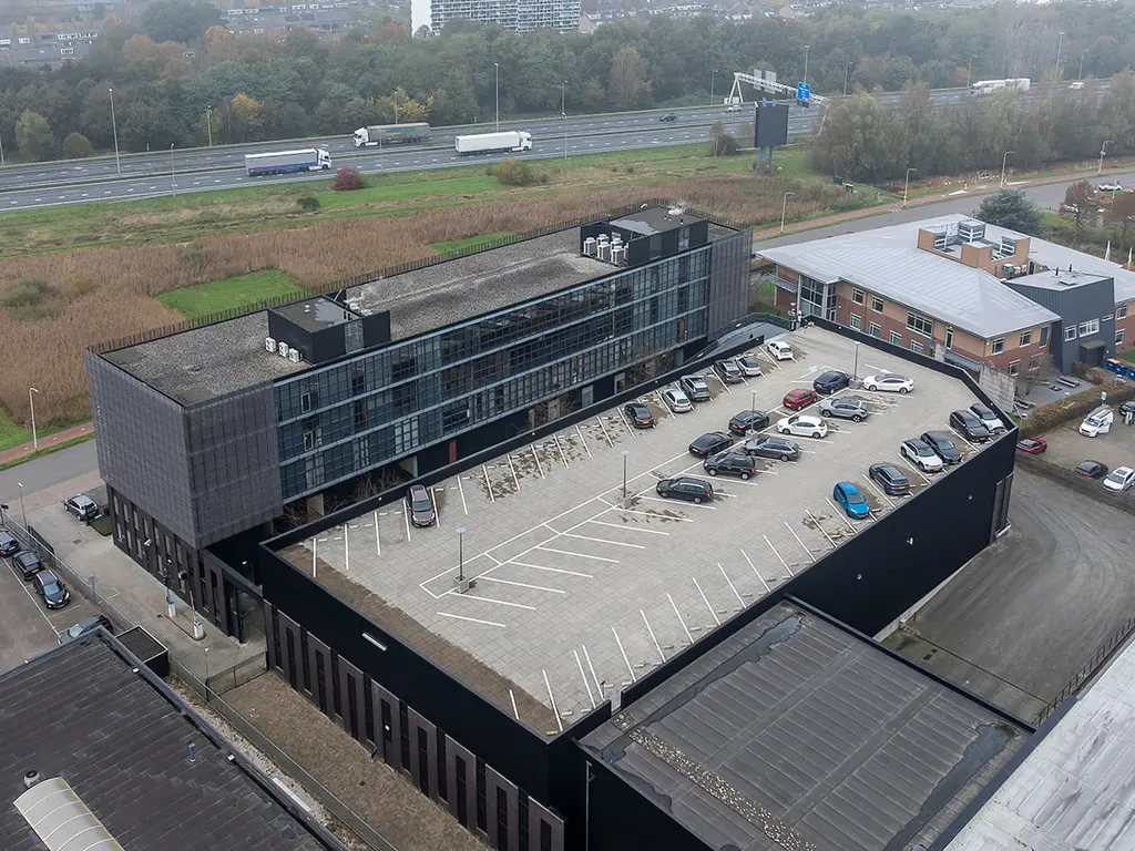 Minervum 7032, Breda