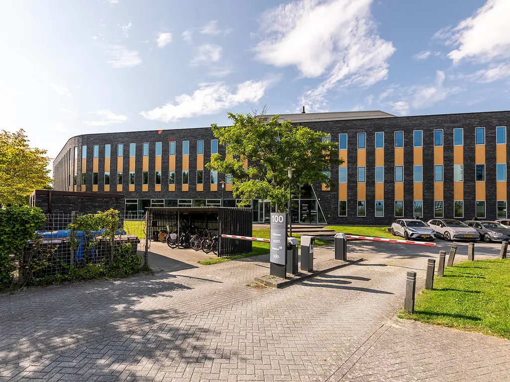 Laan van Londen 100, Dordrecht