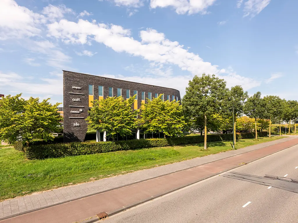 Laan van Londen 100, Dordrecht