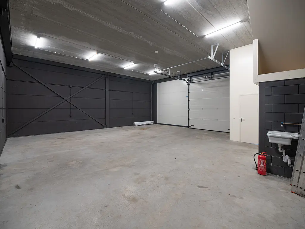 Regenbeemd 25A, Breda