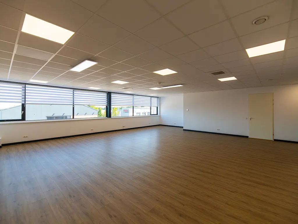 Regenbeemd 25A, Breda