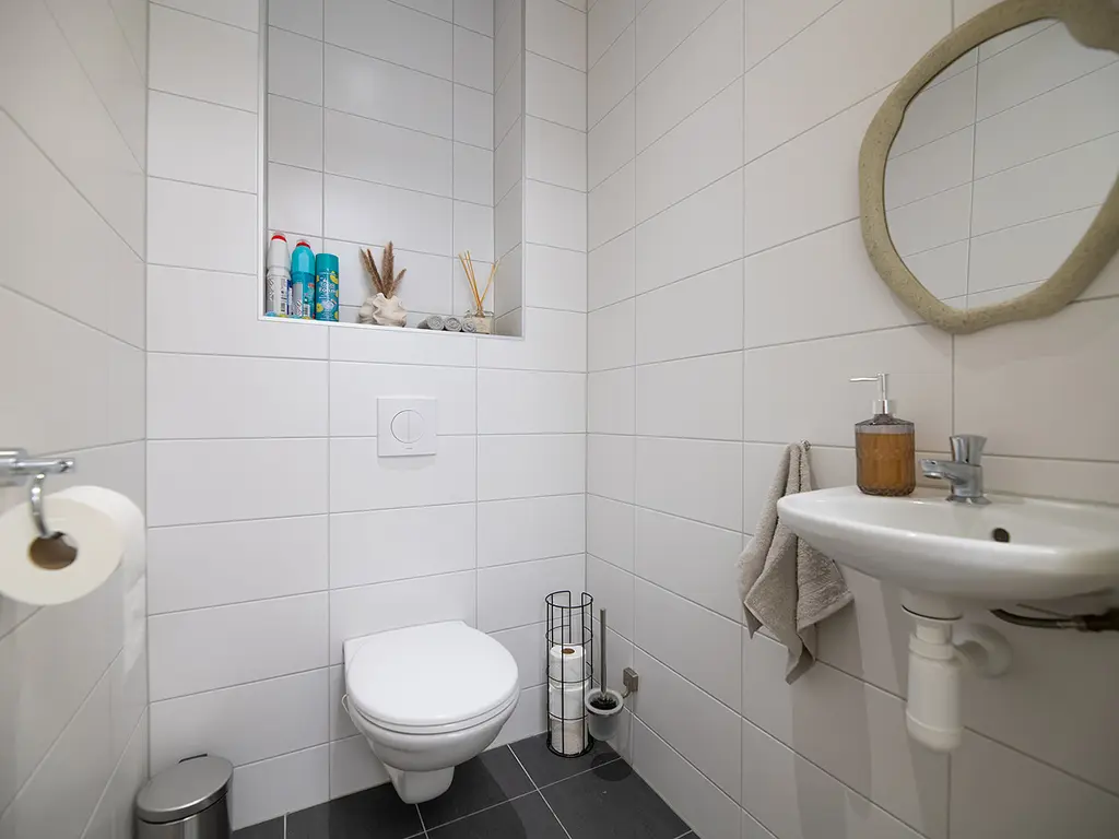 Regenbeemd 25A, Breda