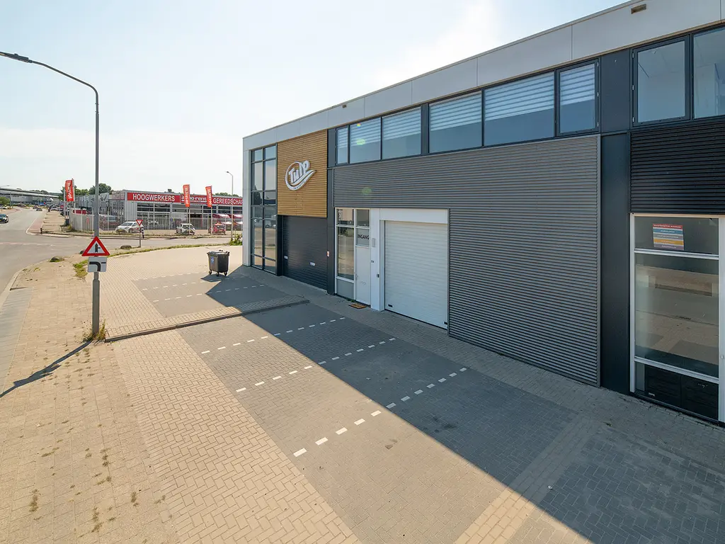 Regenbeemd 25A, Breda