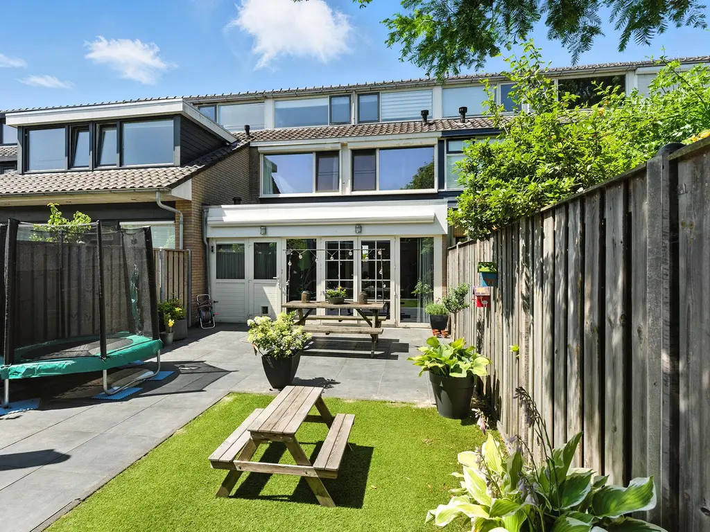 Admiraal de Ruyterlaan 30, HENDRIK-IDO-AMBACHT