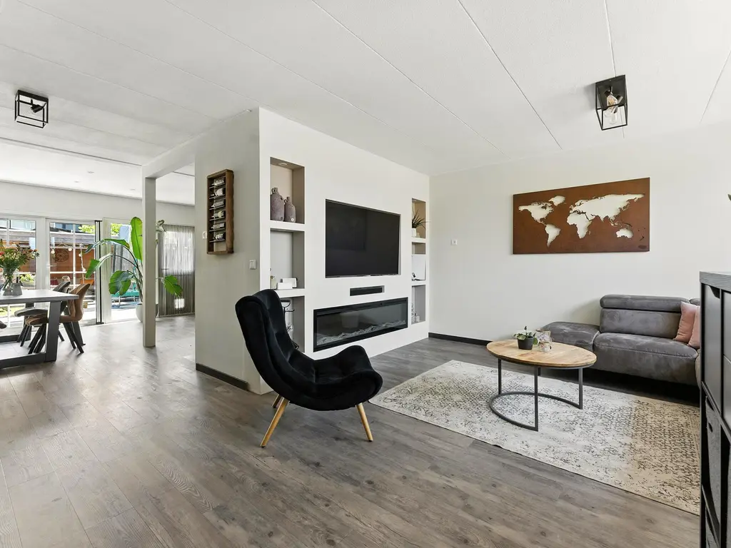 Admiraal de Ruyterlaan 30, HENDRIK-IDO-AMBACHT