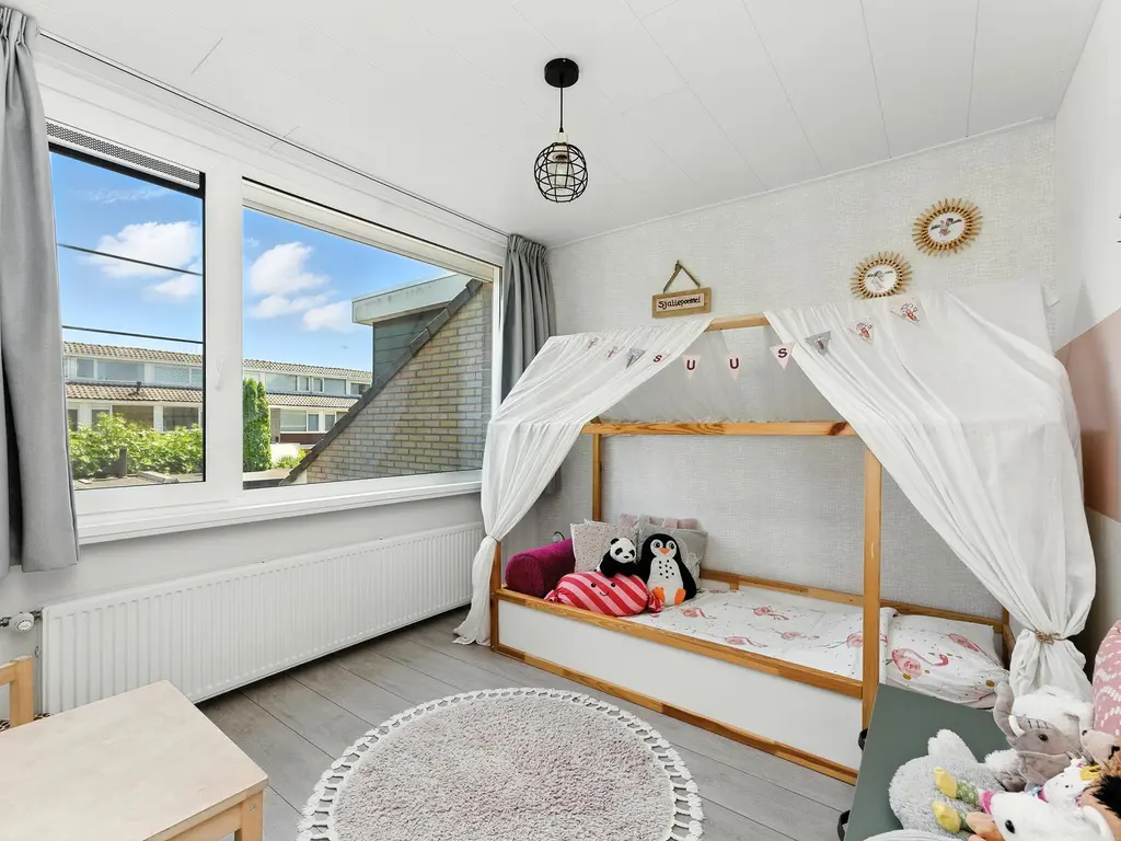 Admiraal de Ruyterlaan 30, HENDRIK-IDO-AMBACHT