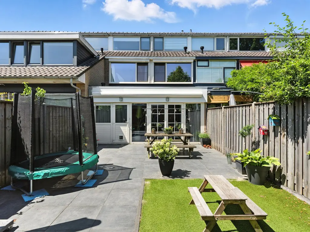 Admiraal de Ruyterlaan 30, HENDRIK-IDO-AMBACHT