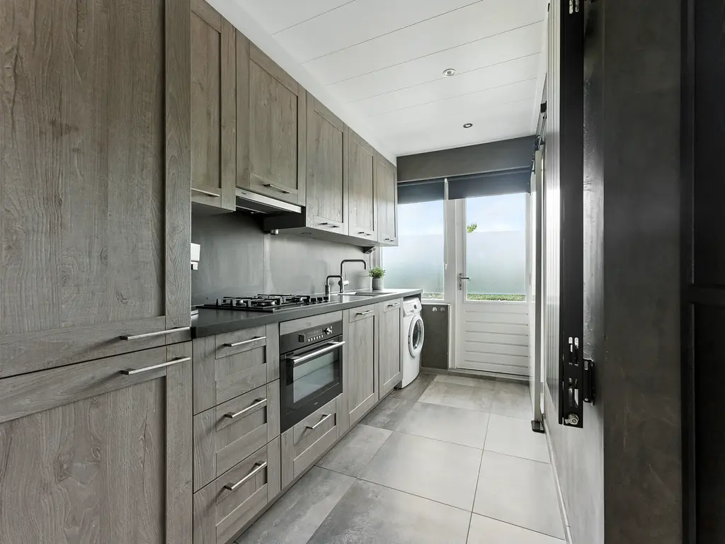 Thorbeckestraat 24, HENDRIK-IDO-AMBACHT