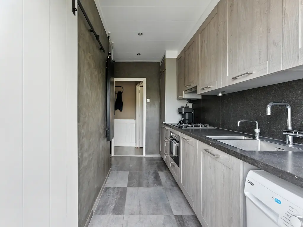 Thorbeckestraat 24, HENDRIK-IDO-AMBACHT