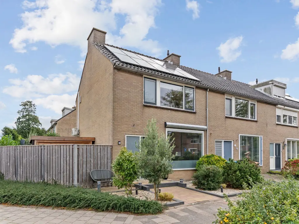 Hoefslag 37, BARENDRECHT