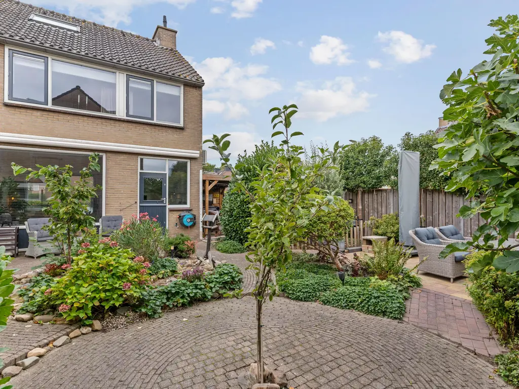 Hoefslag 37, BARENDRECHT