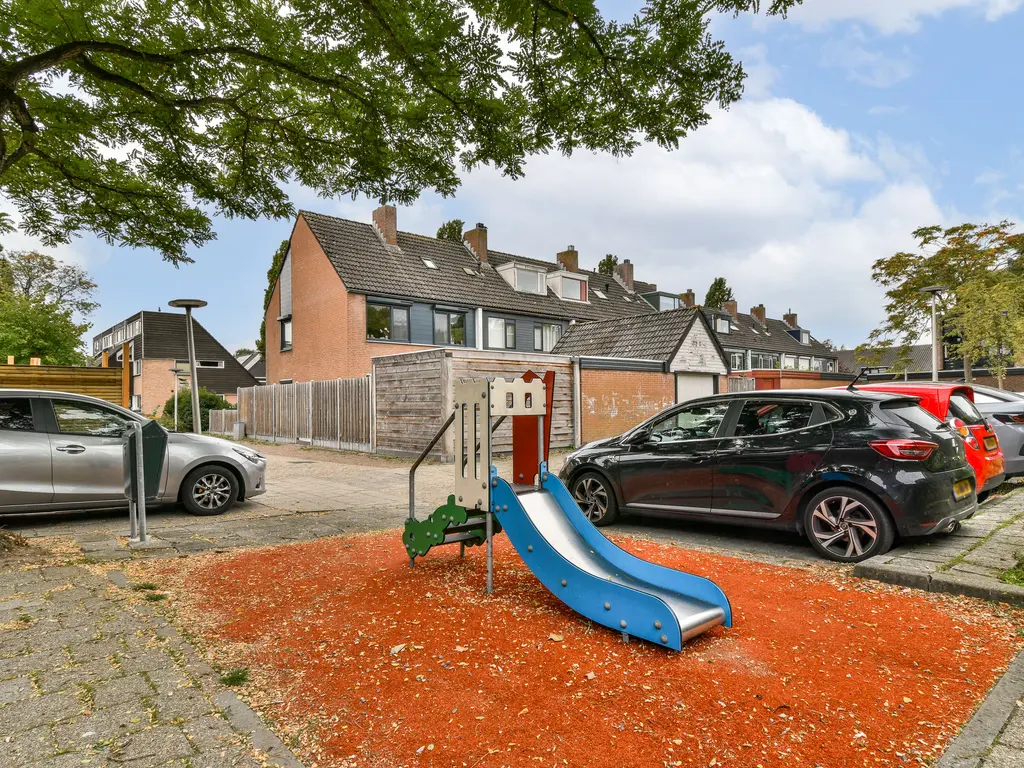 Ring 110, HENDRIK-IDO-AMBACHT