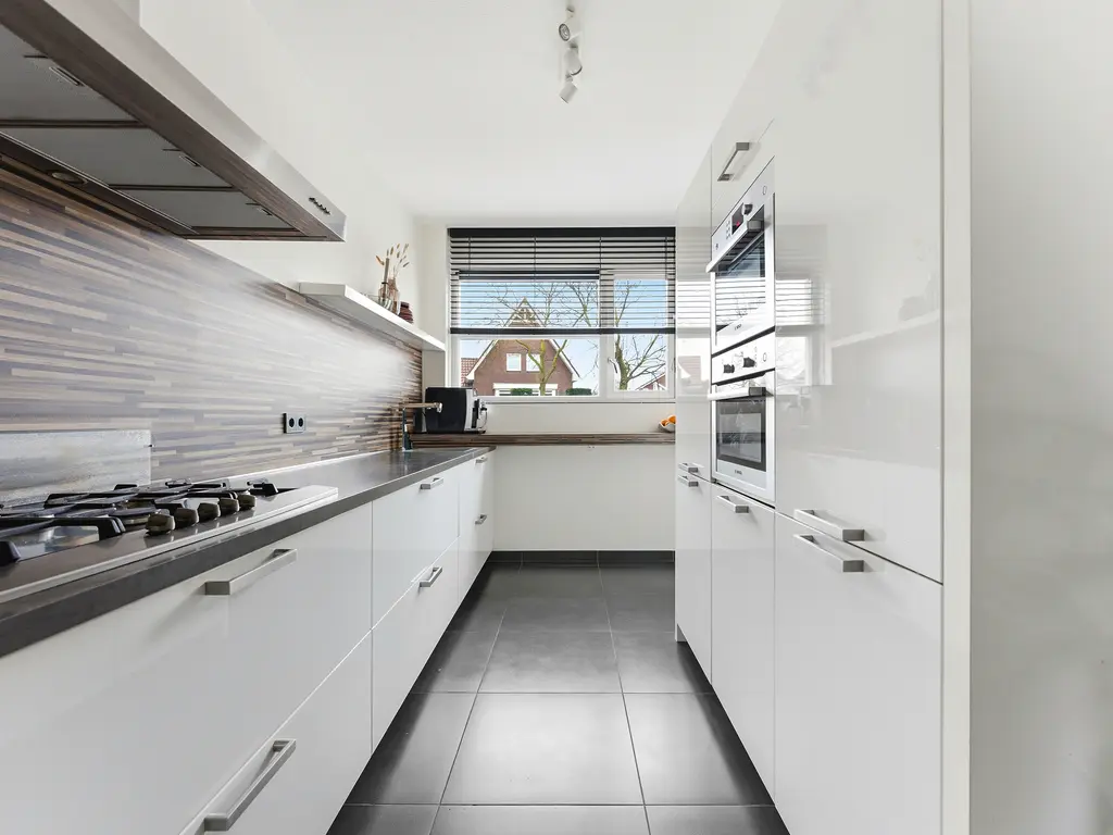 Laagveen 34, HENDRIK-IDO-AMBACHT