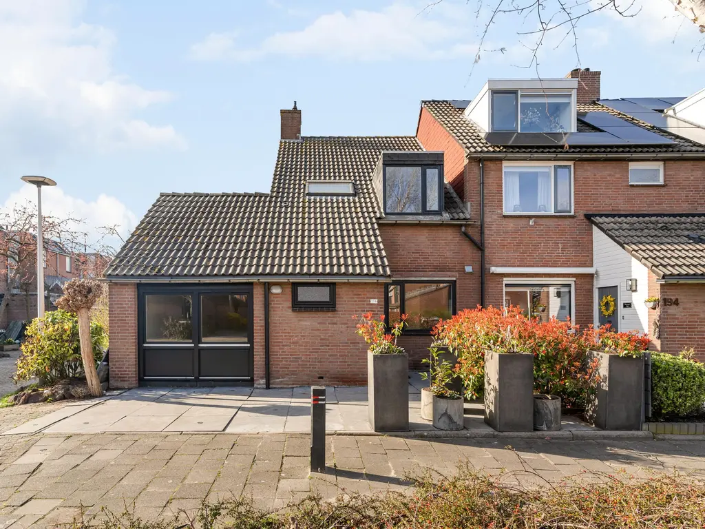 Ring 196, HENDRIK-IDO-AMBACHT