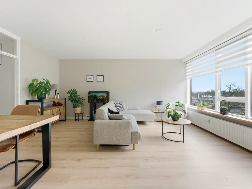 van Godewijckstraat 87, HENDRIK-IDO-AMBACHT