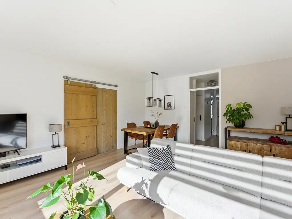 van Godewijckstraat 87, HENDRIK-IDO-AMBACHT