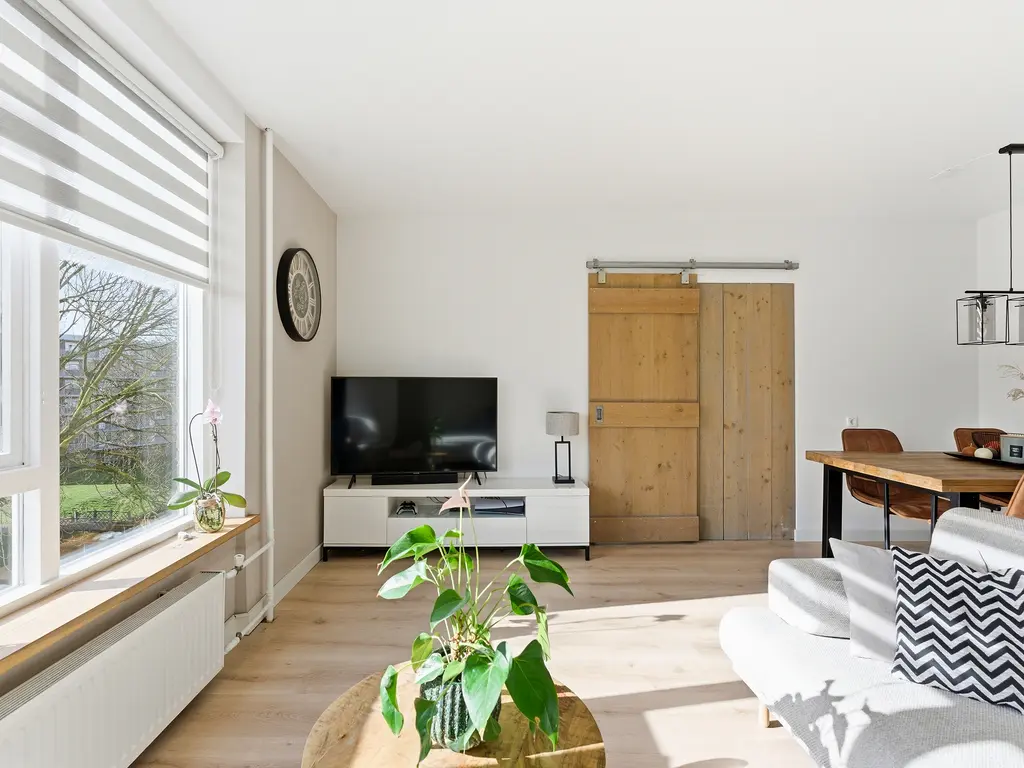 van Godewijckstraat 87, HENDRIK-IDO-AMBACHT