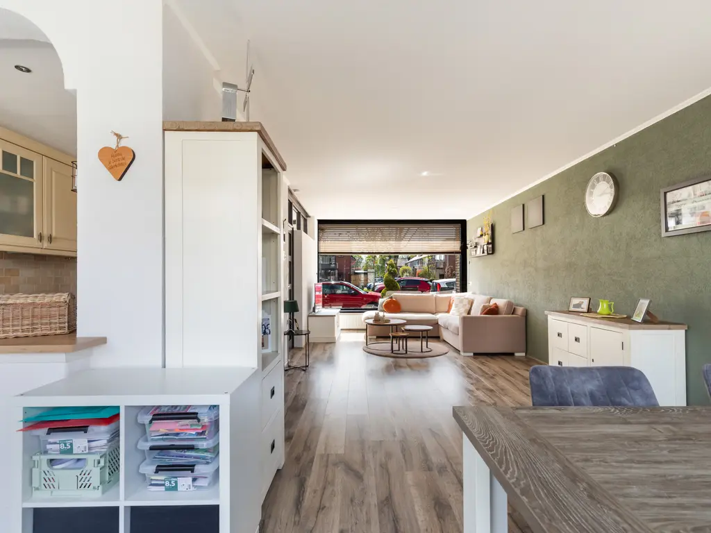 Warmoeziershof 31, HENDRIK-IDO-AMBACHT