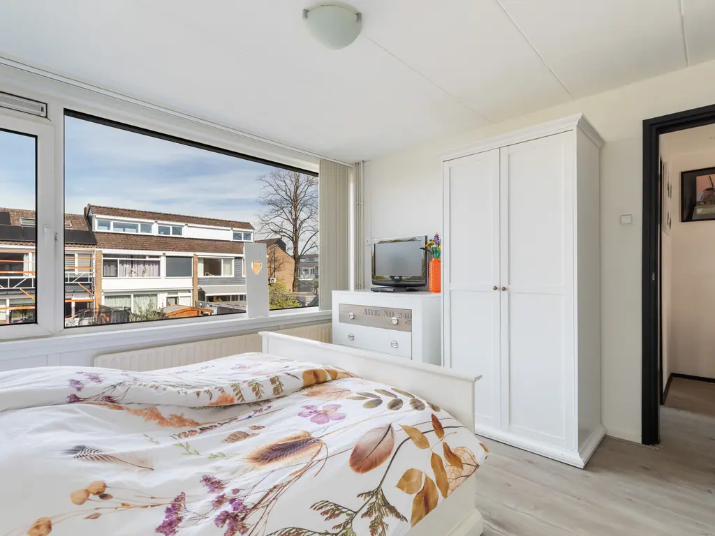 Warmoeziershof 31, HENDRIK-IDO-AMBACHT