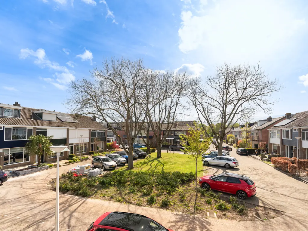 Warmoeziershof 31, HENDRIK-IDO-AMBACHT