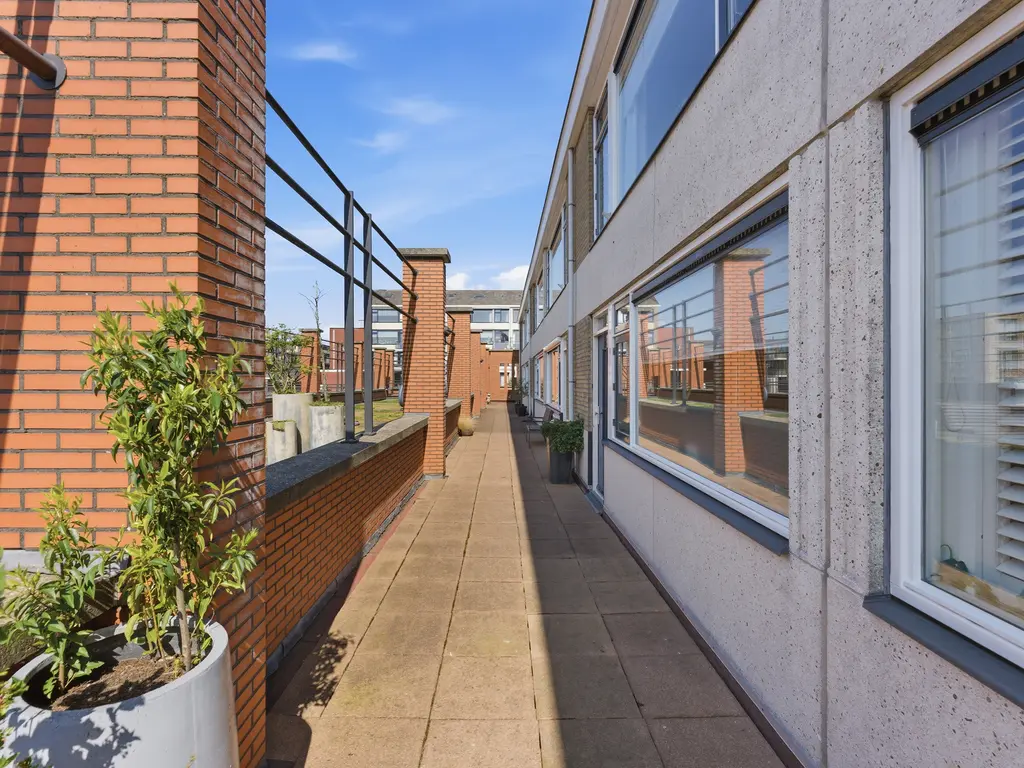 Willem de Zwijgerstraat 102, HENDRIK-IDO-AMBACHT