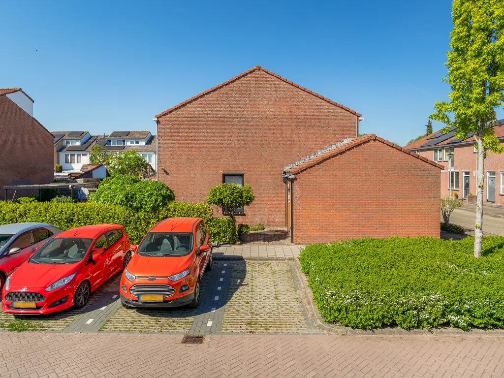 Brunellaan 109, LEERDAM